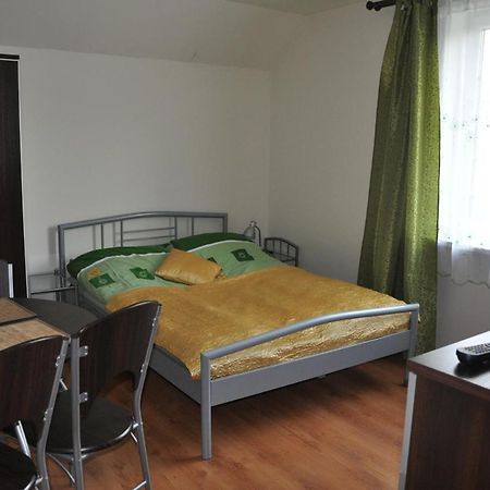 Przylesie Apartment Униейов Екстериор снимка