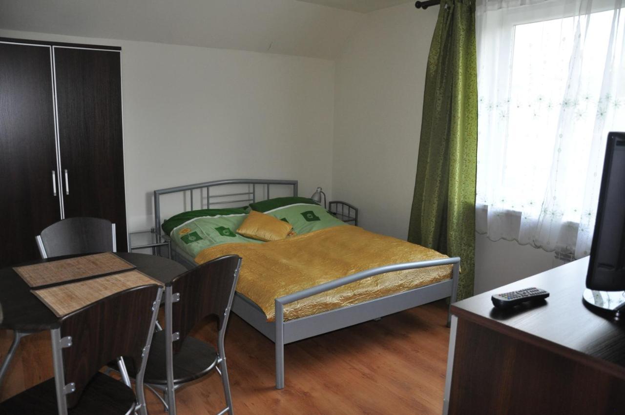 Przylesie Apartment Униейов Екстериор снимка